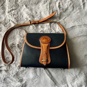 Black Vintage Dooney & Bourke Essex Handbag